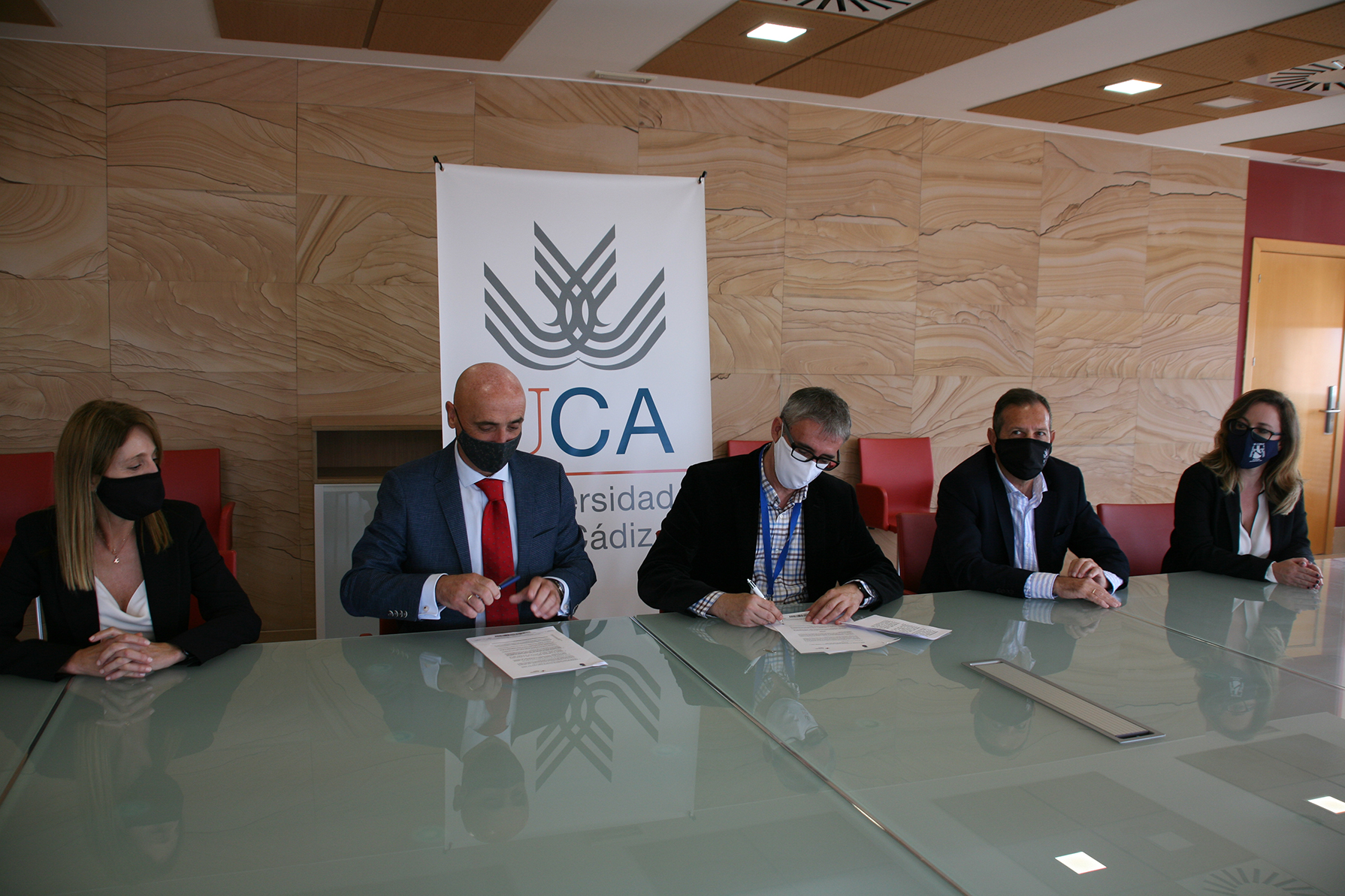 Firma de un anexo al convenio de la Cátedra Fundación Cepsa – UCA con el Plan de Actuaciones para 2020